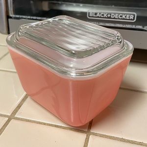 Rare Pyrex solid pink 501 w lid